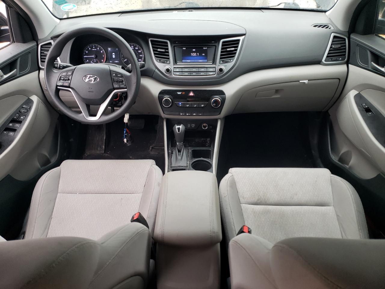 HYUNDAI TUCSON SE
