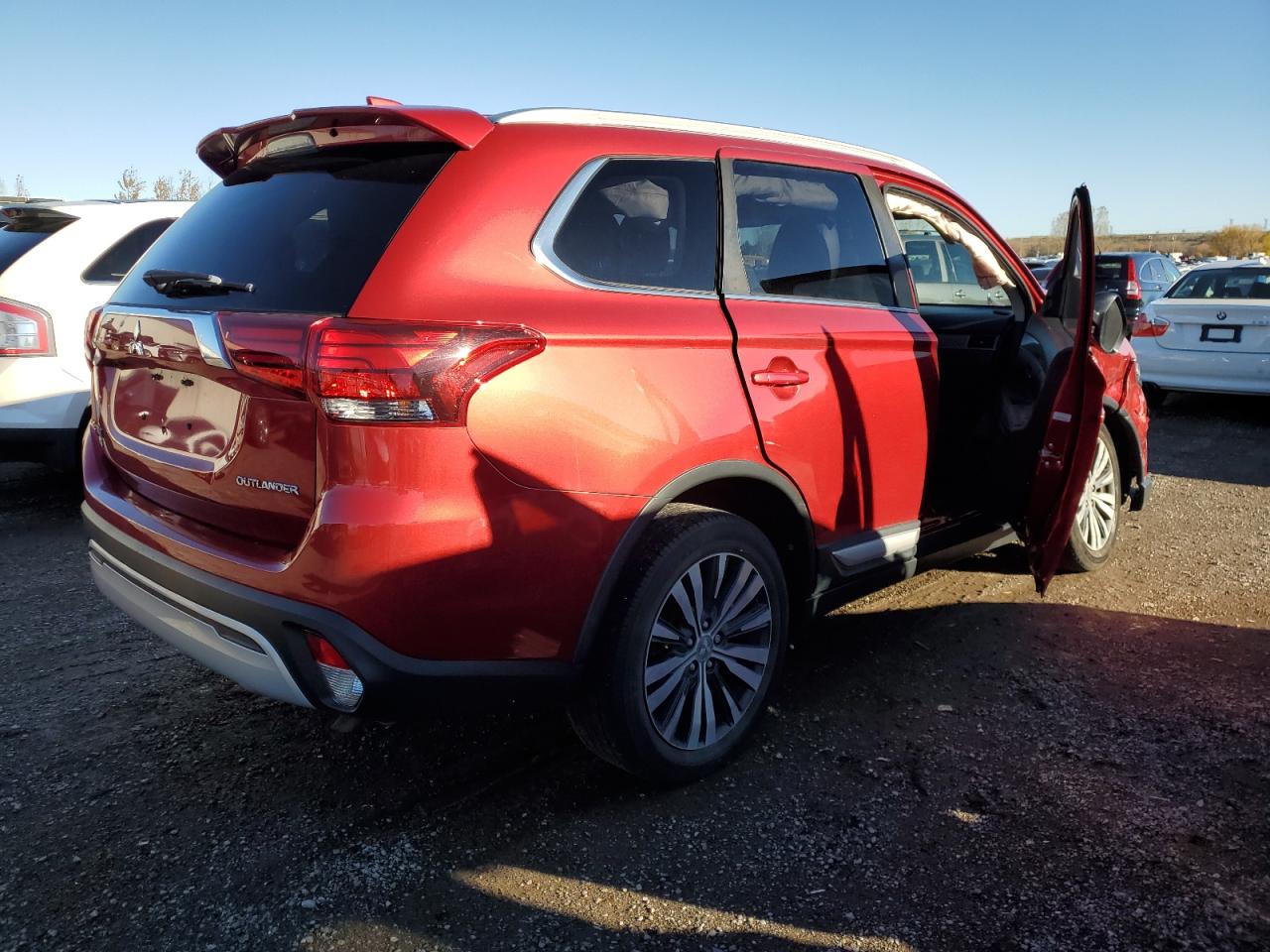 MITSUBISHI OUTLANDER ES