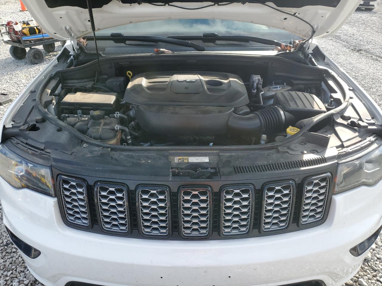 JEEP GRAND CHEROKEE LAREDO