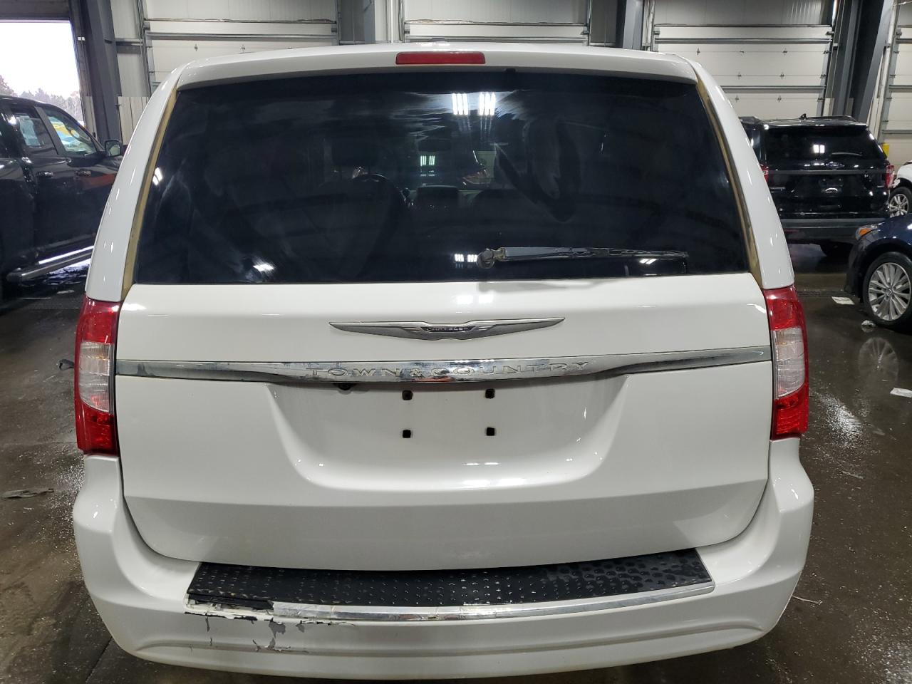 CHRYSLER TOWN & COUNTRY TOURING