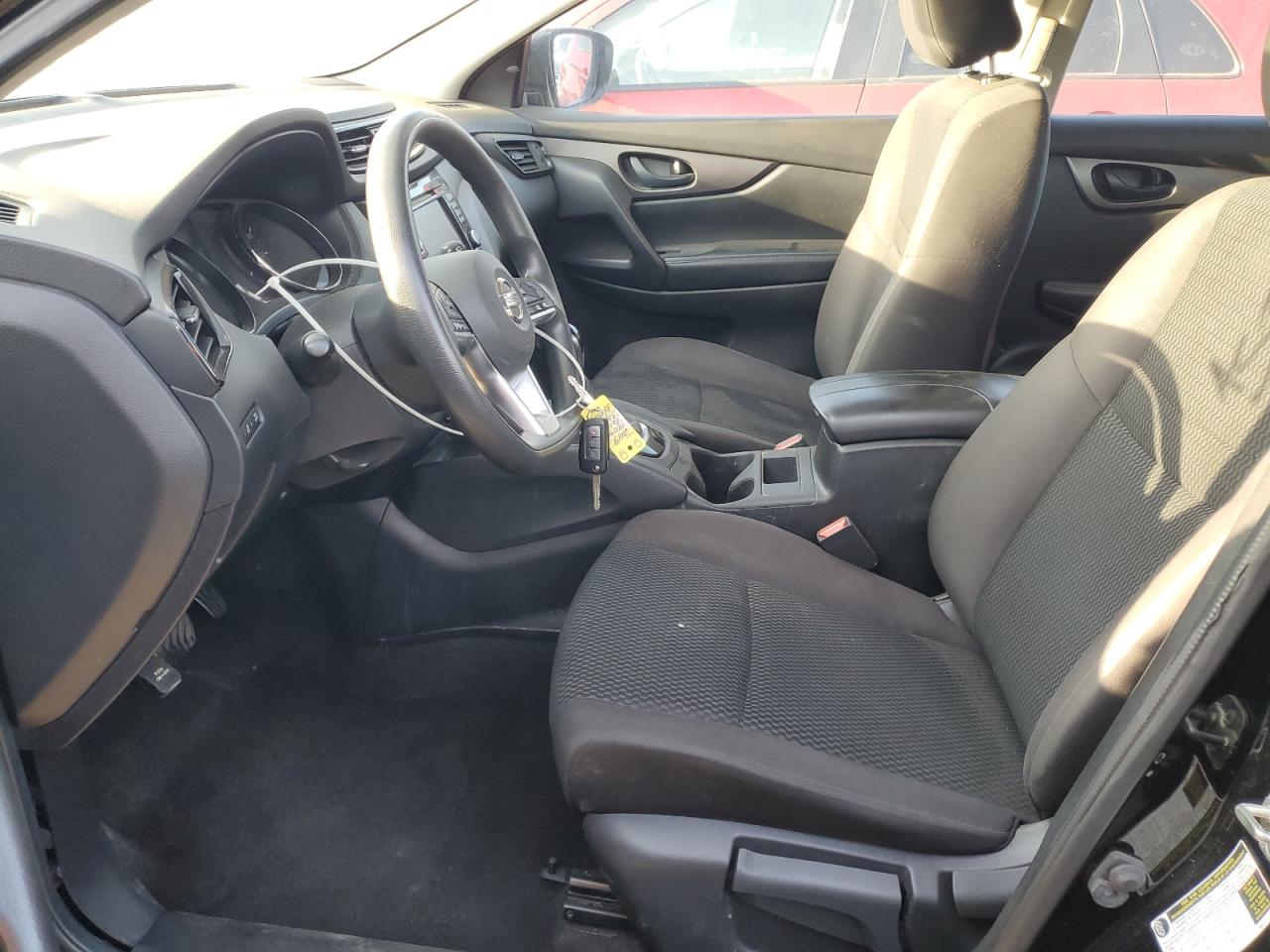 NISSAN ROGUE SPORT S