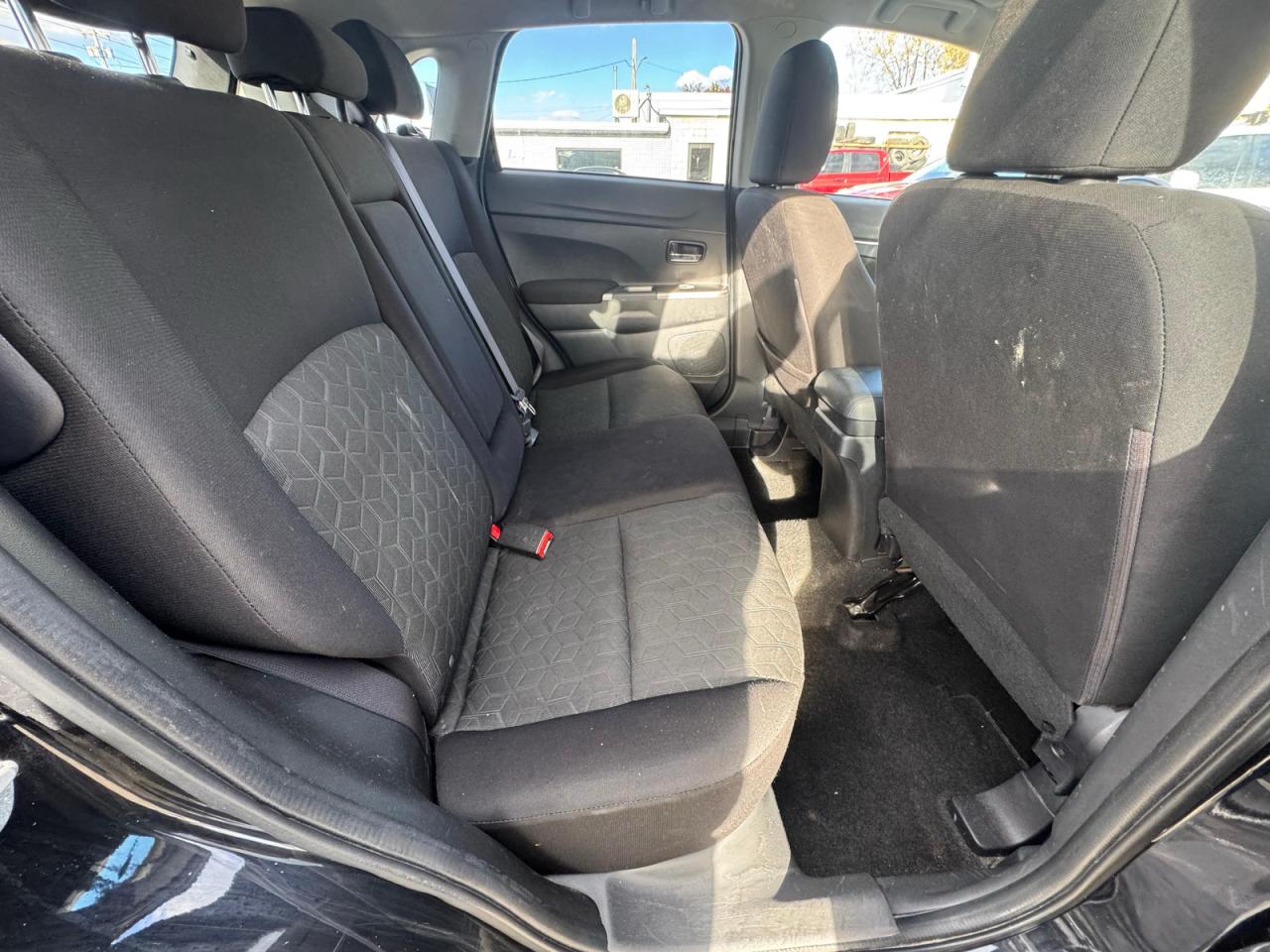 MITSUBISHI OUTLANDER SE