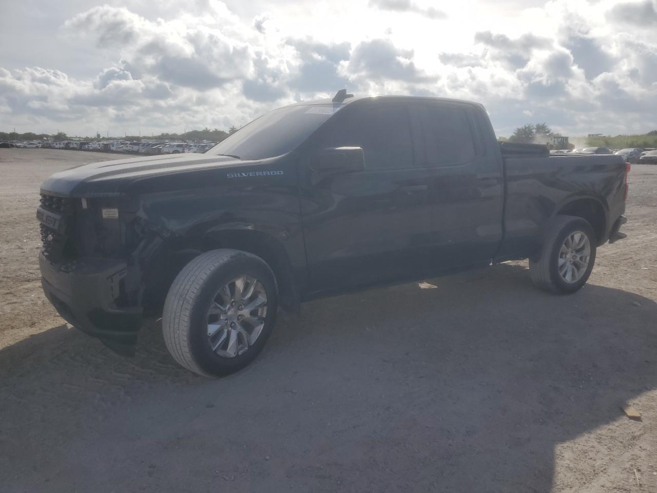 CHEVROLET SILVERADO C1500 CUSTOM