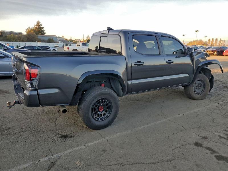 2017 TOYOTA TACOMA DOU #3304499545