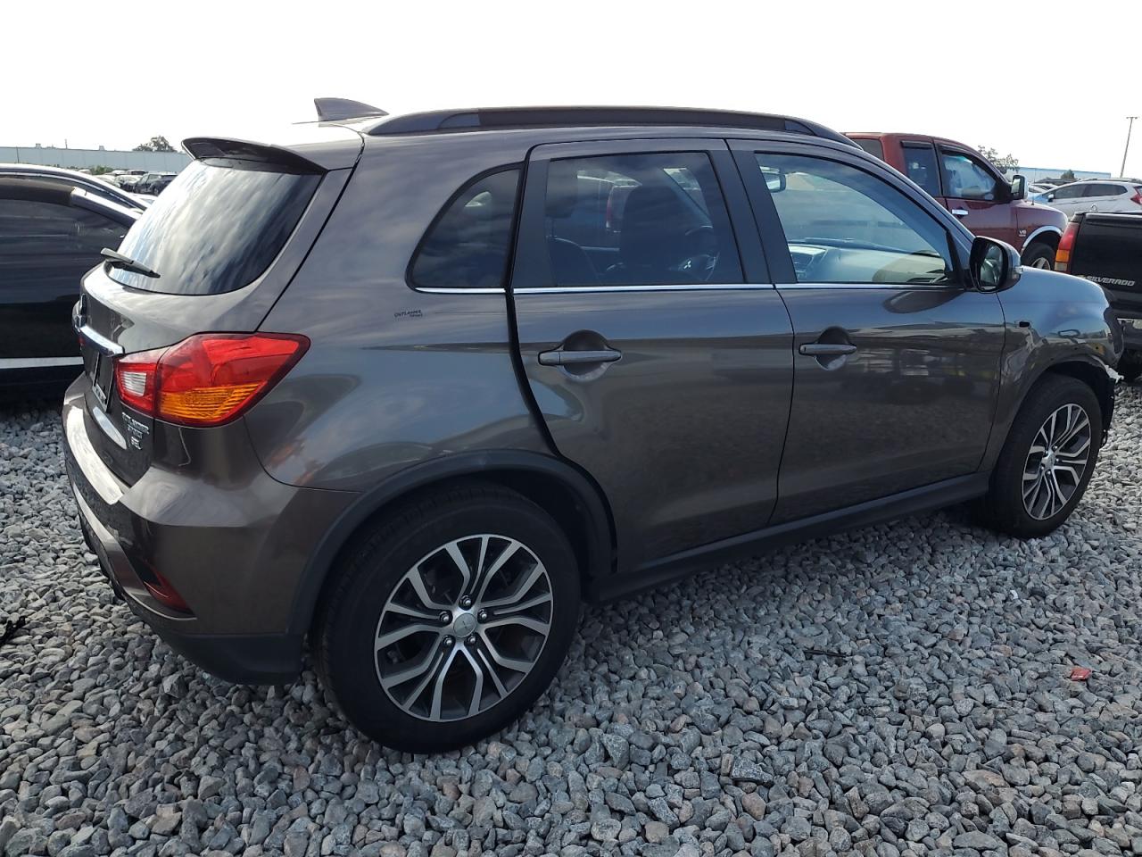MITSUBISHI OUTLANDER SEL