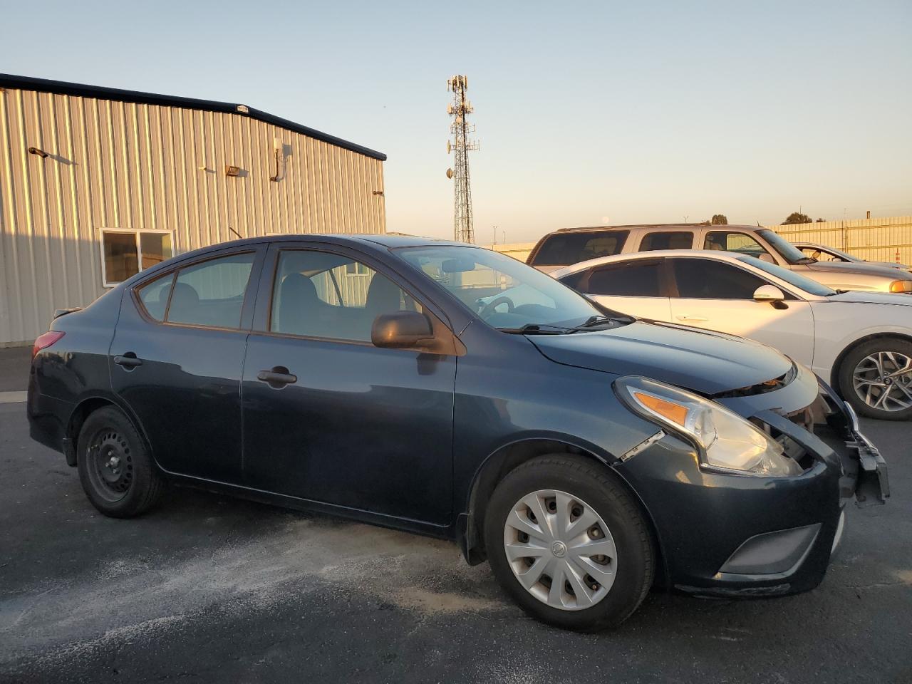 NISSAN VERSA S