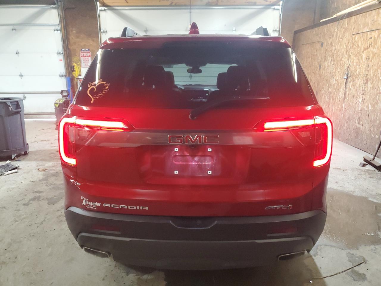 GMC ACADIA AT4