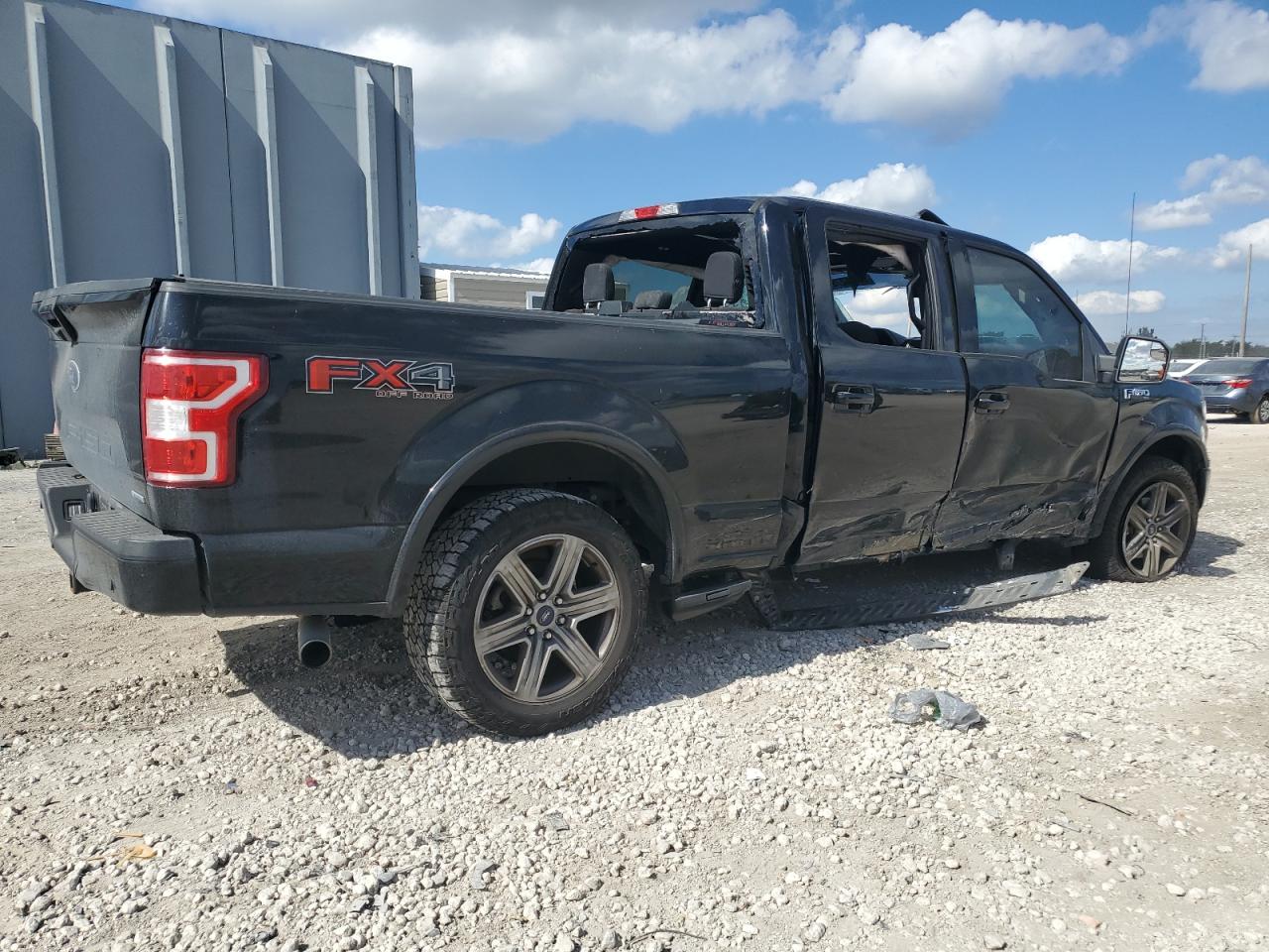 FORD F-150 SUPERCREW