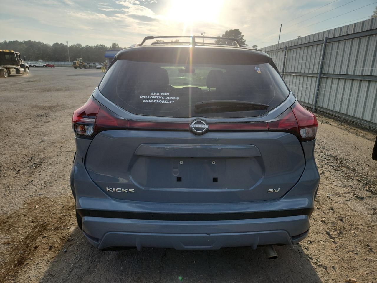NISSAN KICKS SV