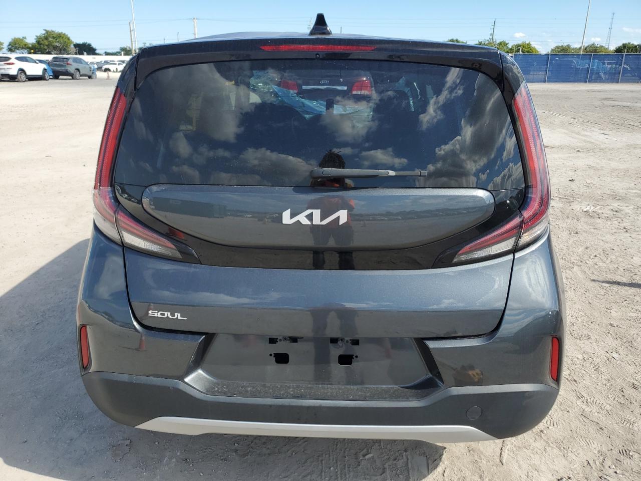 KIA SOUL LX