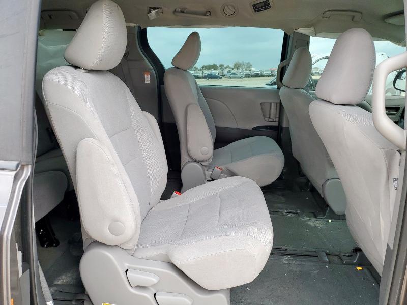 2017 TOYOTA SIENNA #3291210972