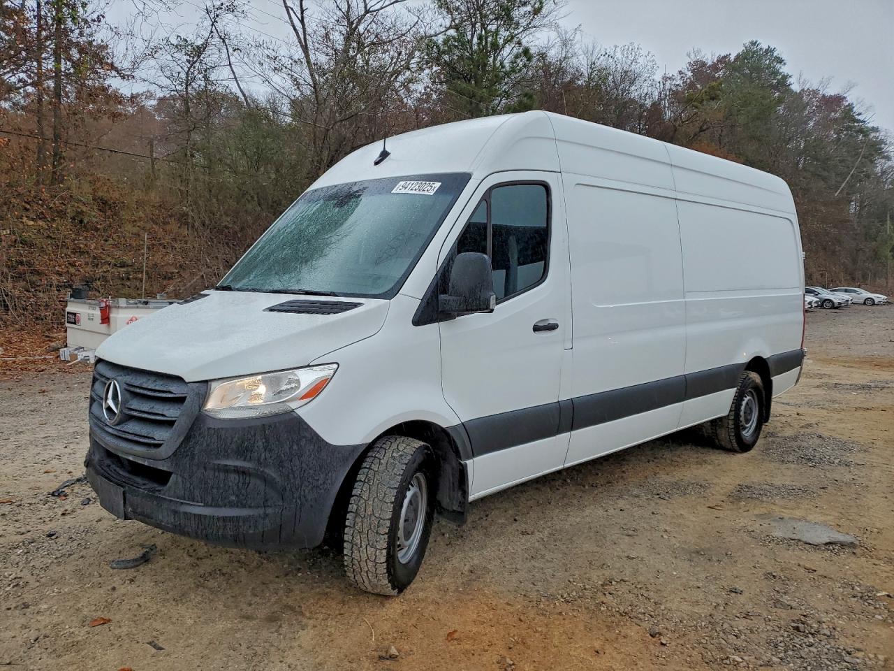 MERCEDES-BENZ SPRINTER 2500