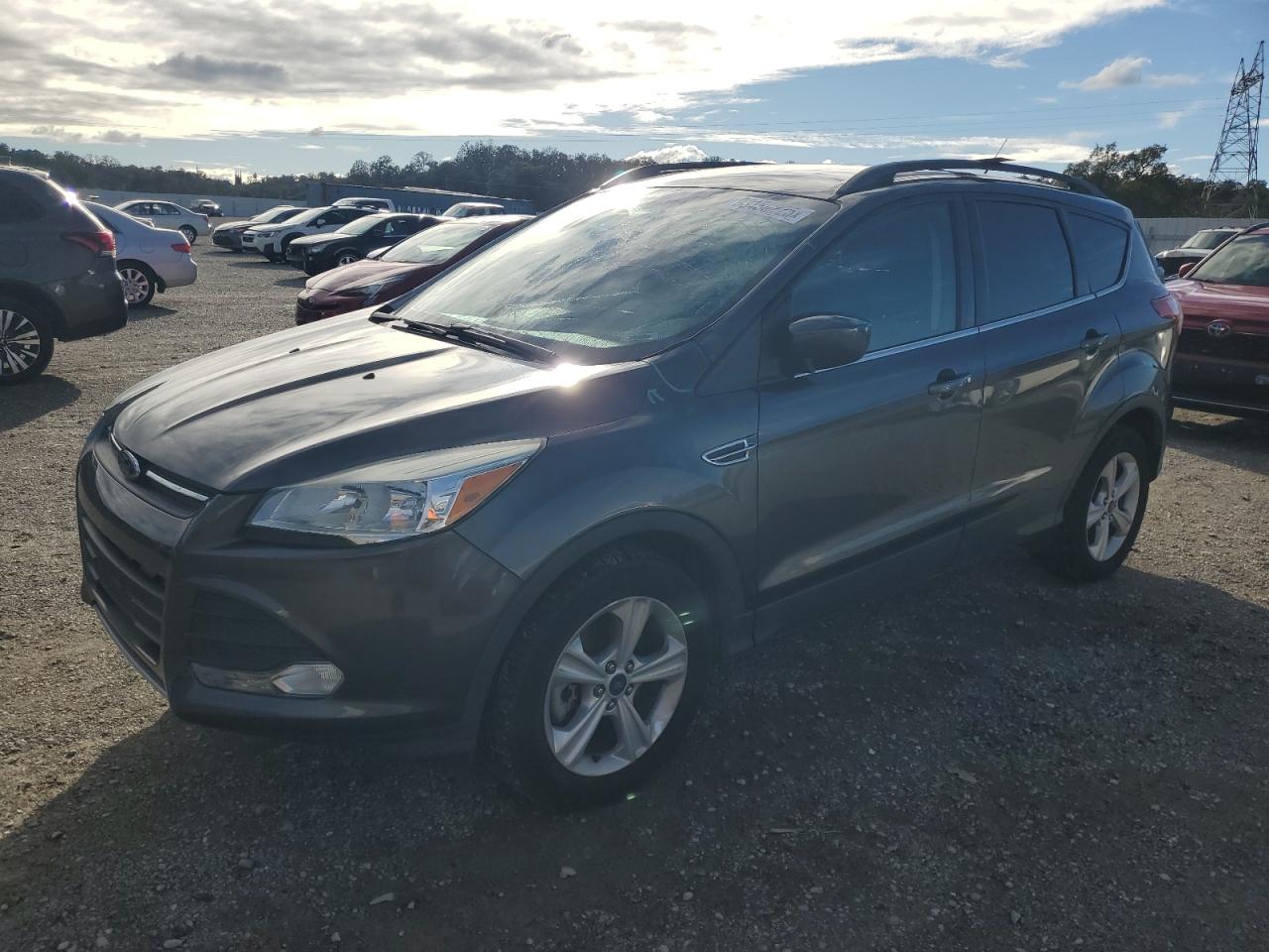 FORD ESCAPE SE