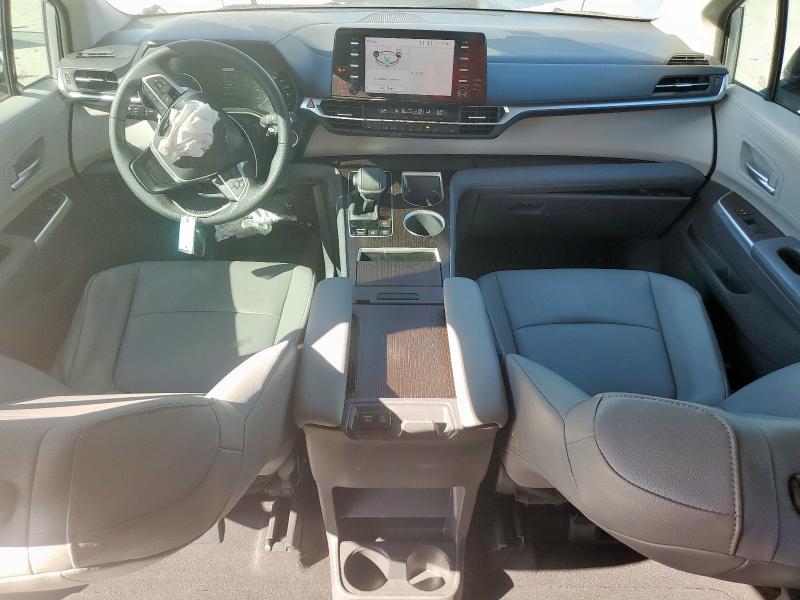 2023 TOYOTA SIENNA XLE #3304890546