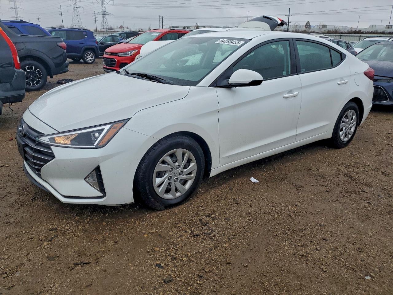 HYUNDAI ELANTRA SE