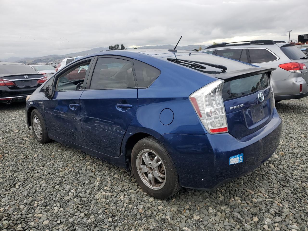 TOYOTA PRIUS