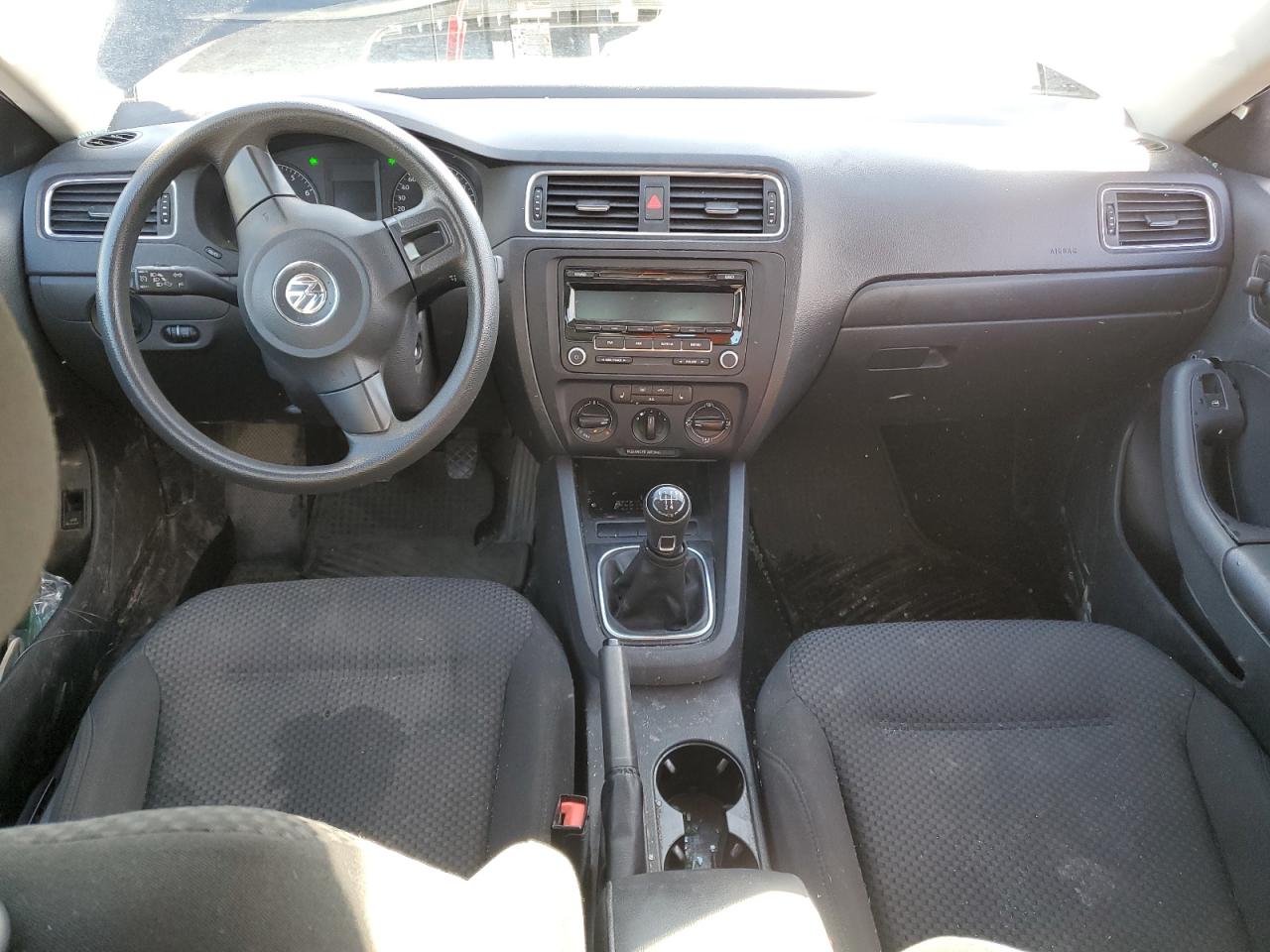 VOLKSWAGEN JETTA BASE