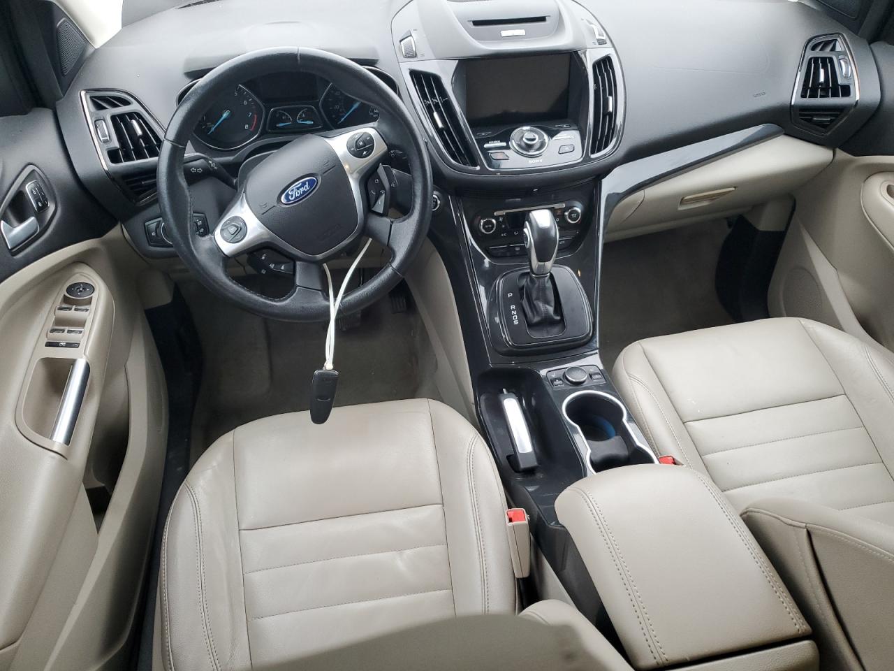 FORD ESCAPE TITANIUM