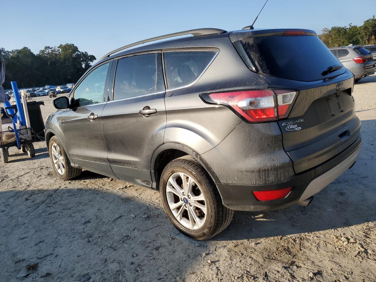 FORD ESCAPE SE
