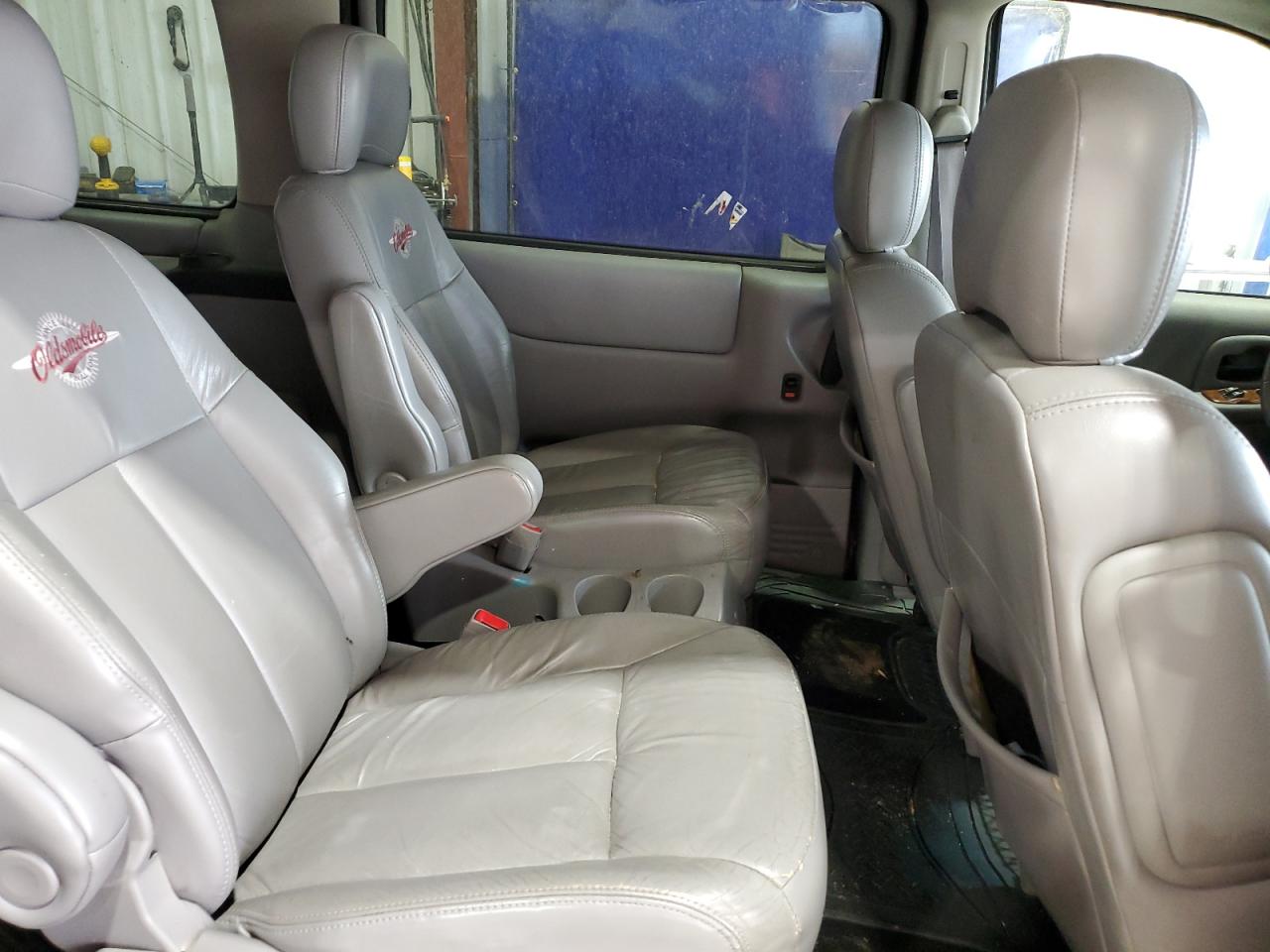 Lot #3291401131 2004 OLDSMOBILE SILHOUETTE