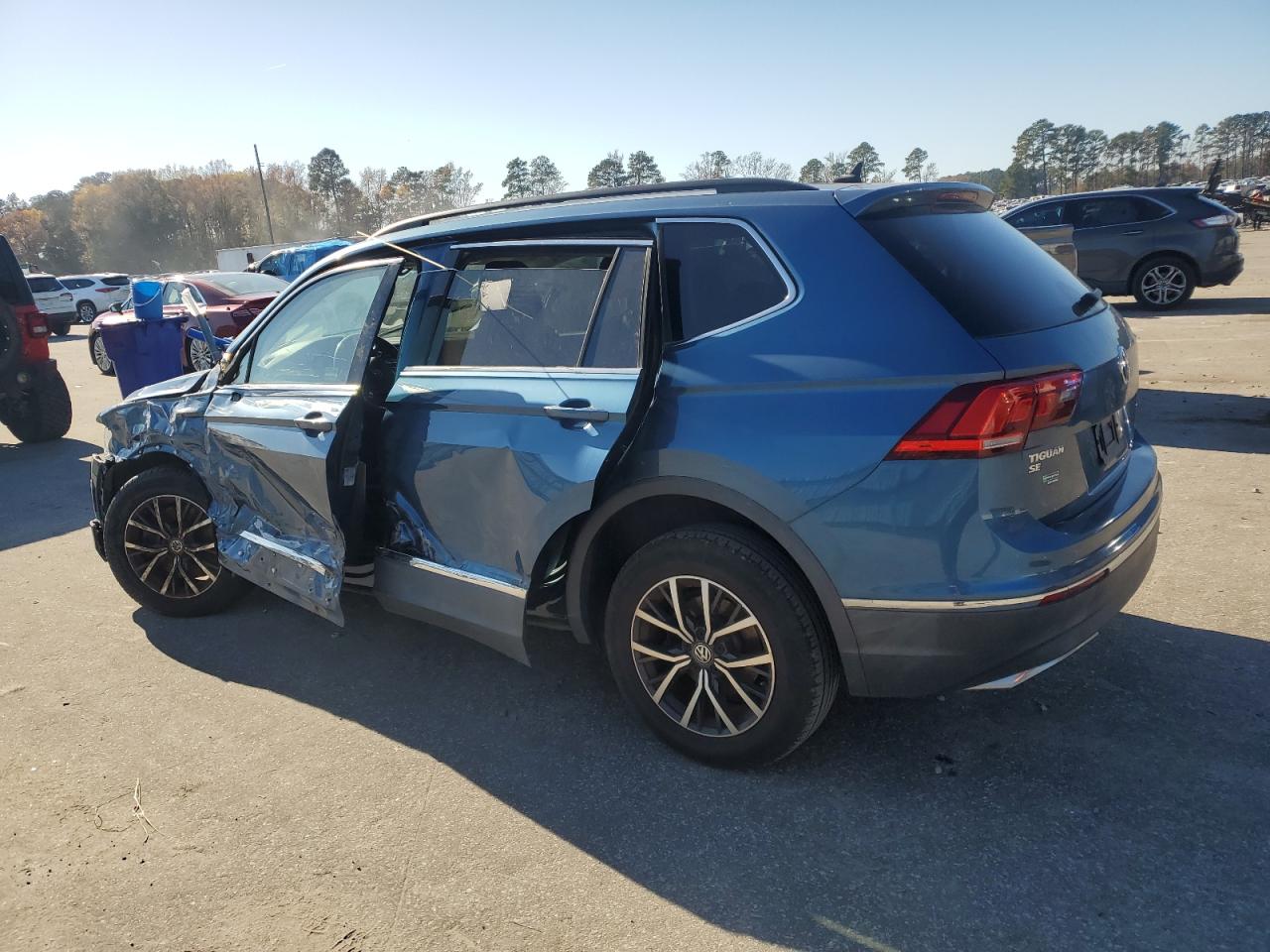 VOLKSWAGEN TIGUAN SE