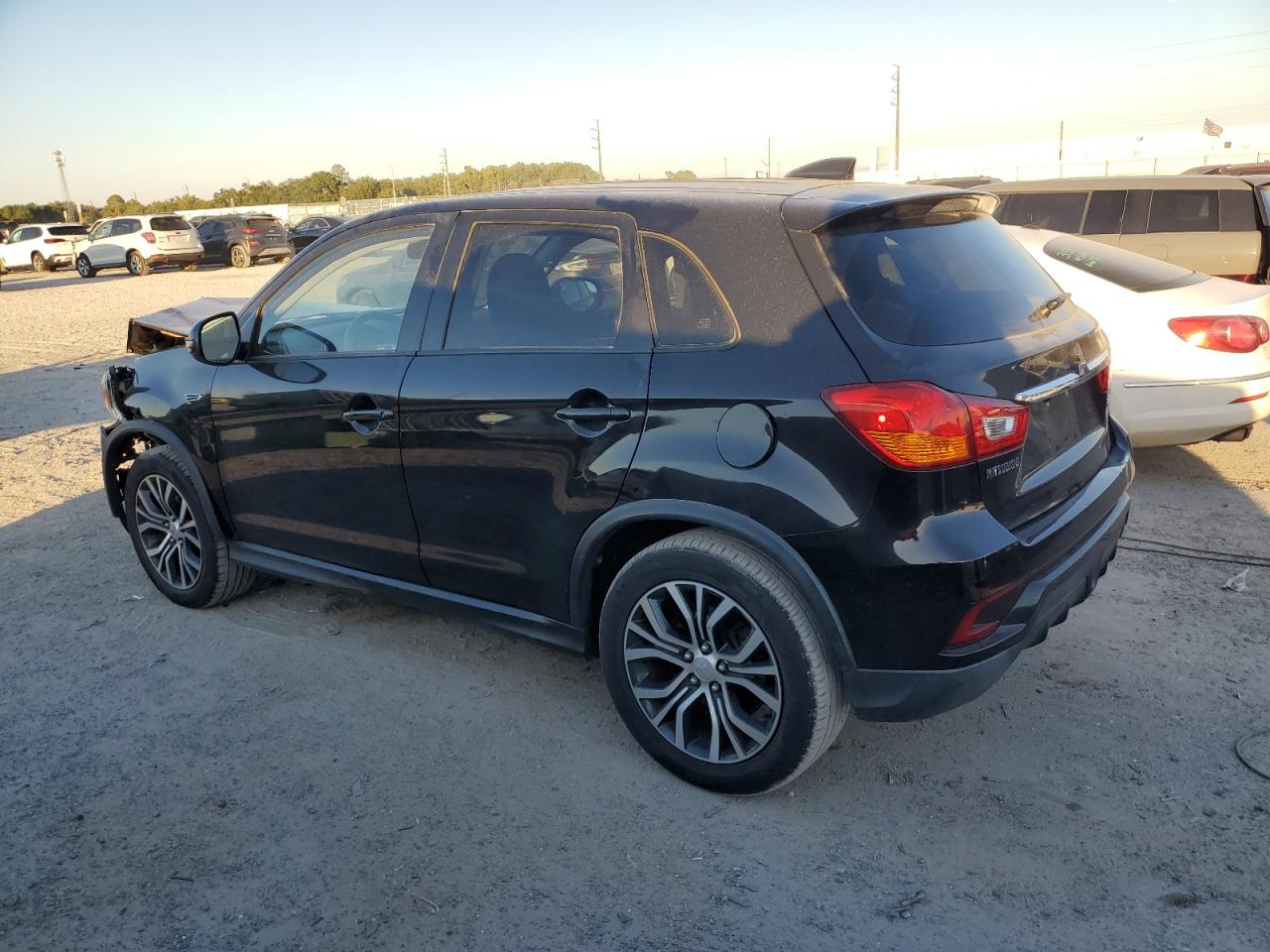 MITSUBISHI OUTLANDER ES