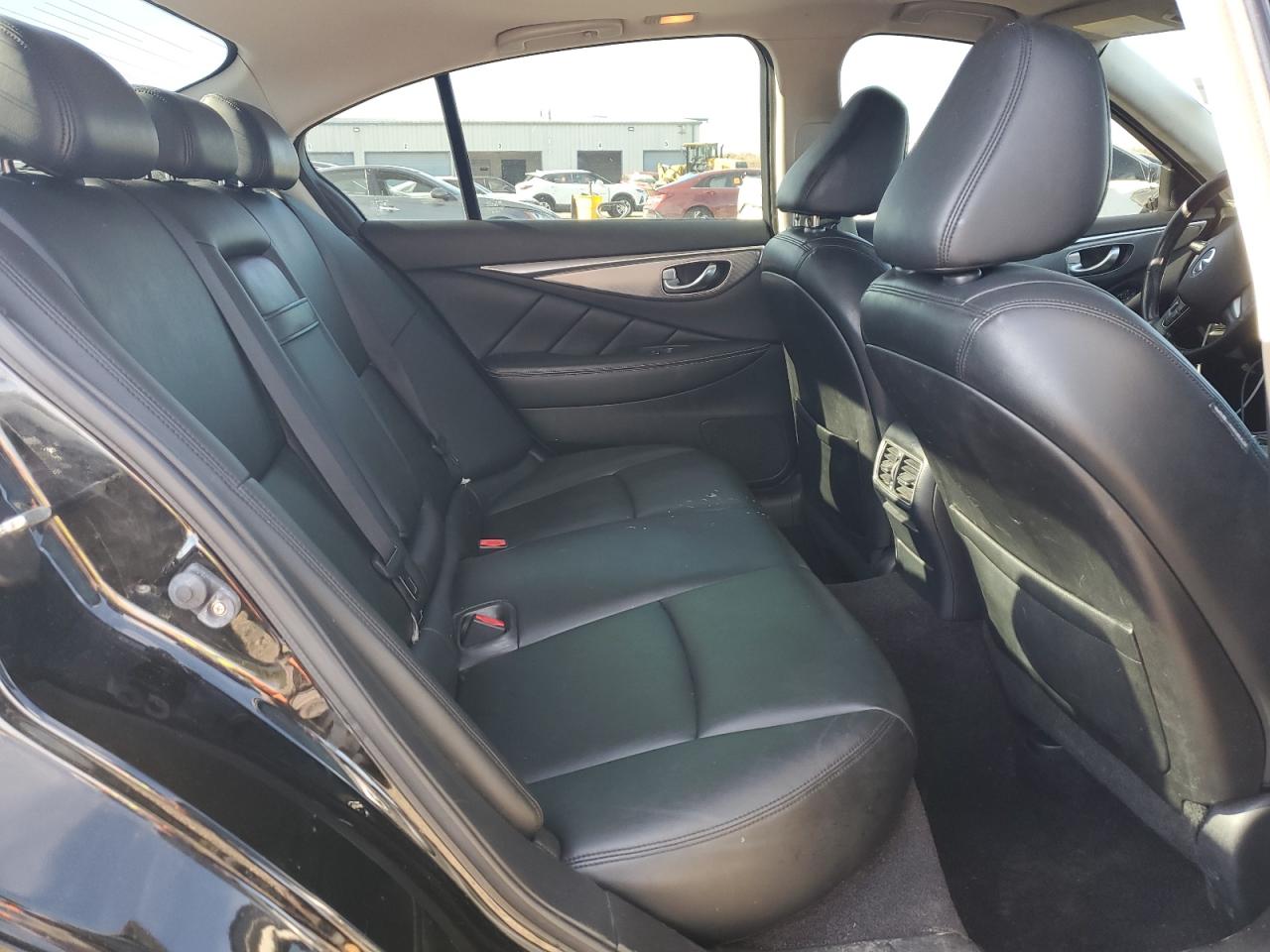 INFINITI Q50 BASE