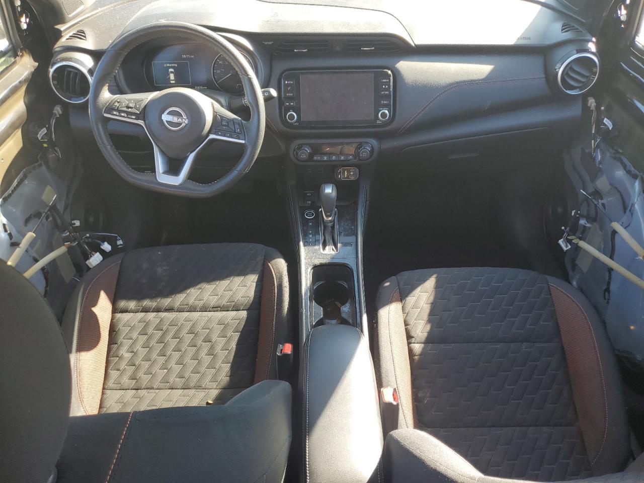 NISSAN KICKS SR