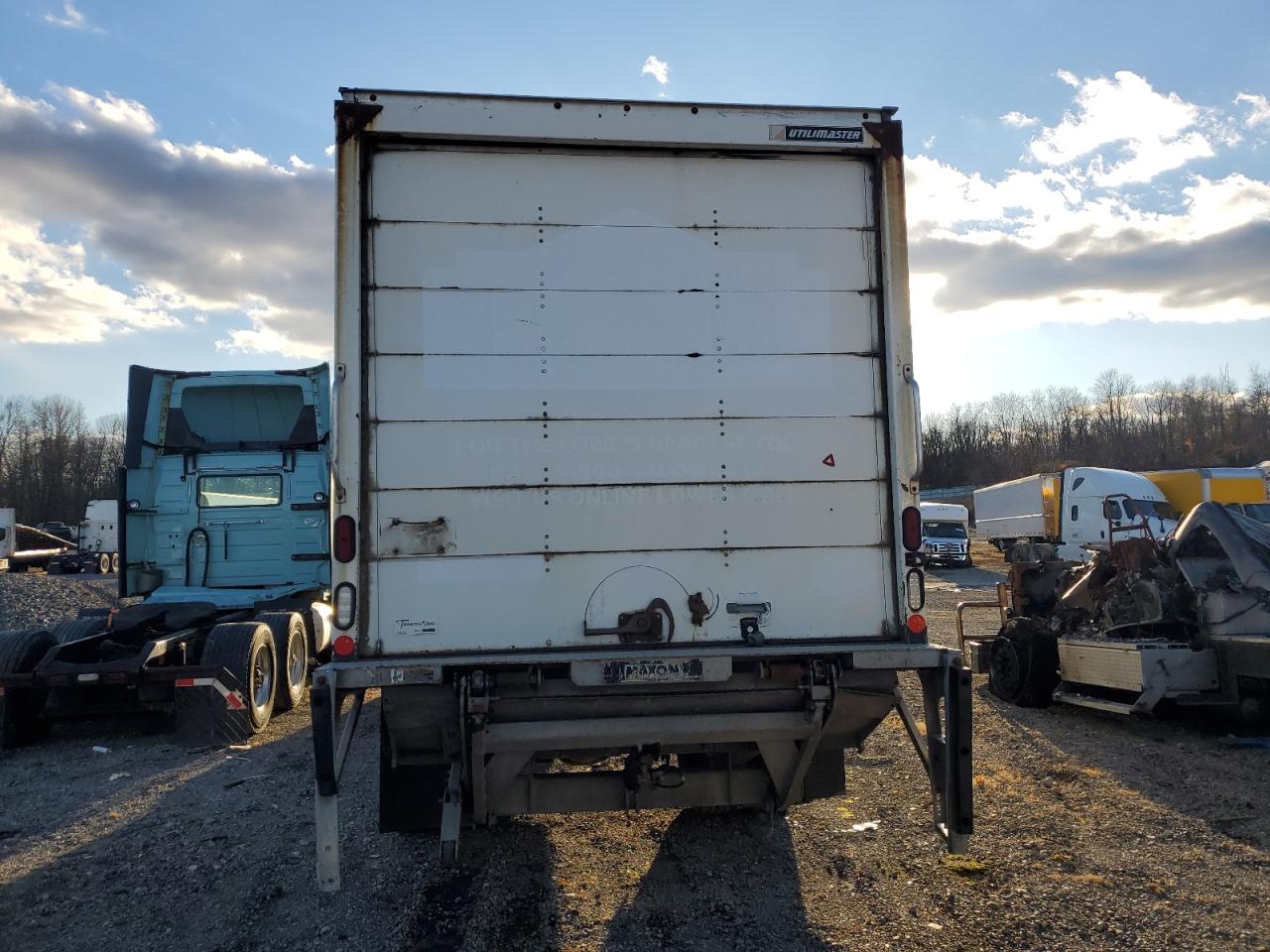 Lot #3291492918 2015 FREIGHTLINER M2