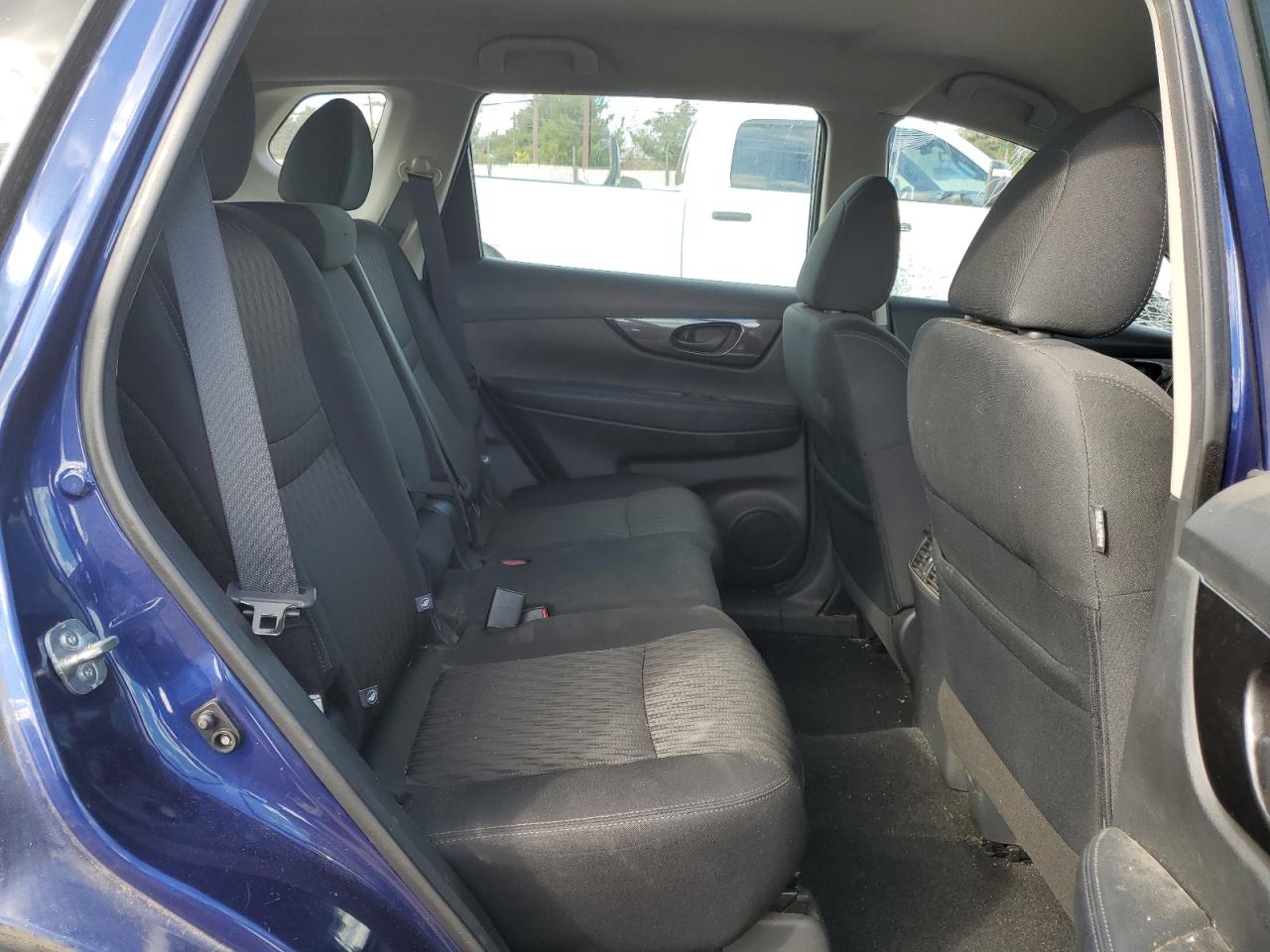 Lot #3301983458 2019 NISSAN ROGUE S