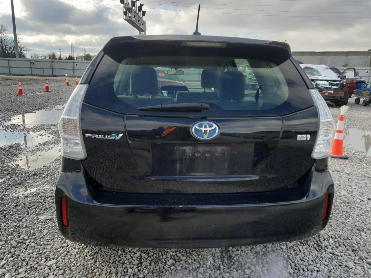 TOYOTA PRIUS V