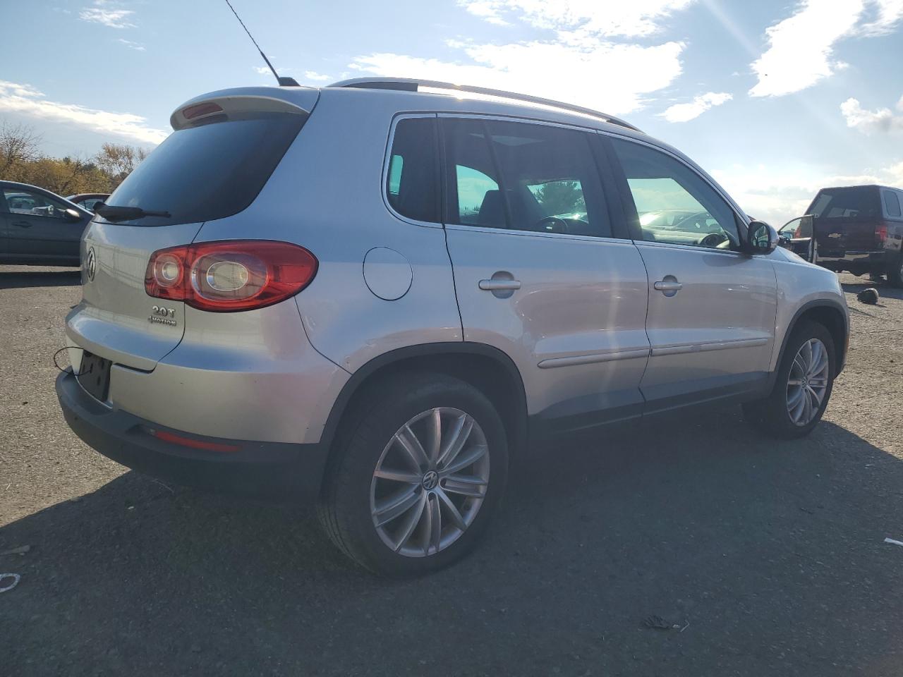 VOLKSWAGEN TIGUAN S