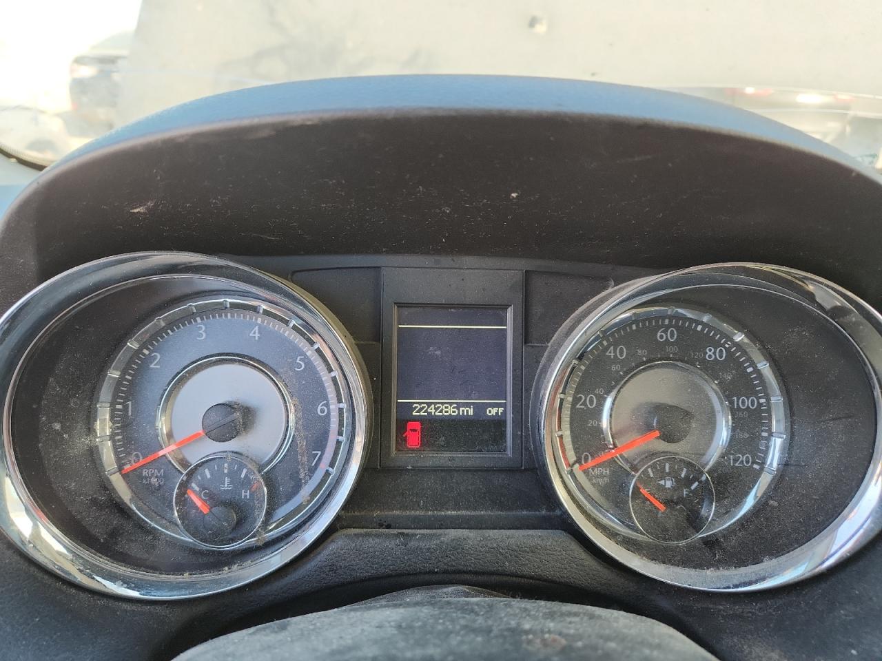 CHRYSLER TOWN & COUNTRY TOURING L