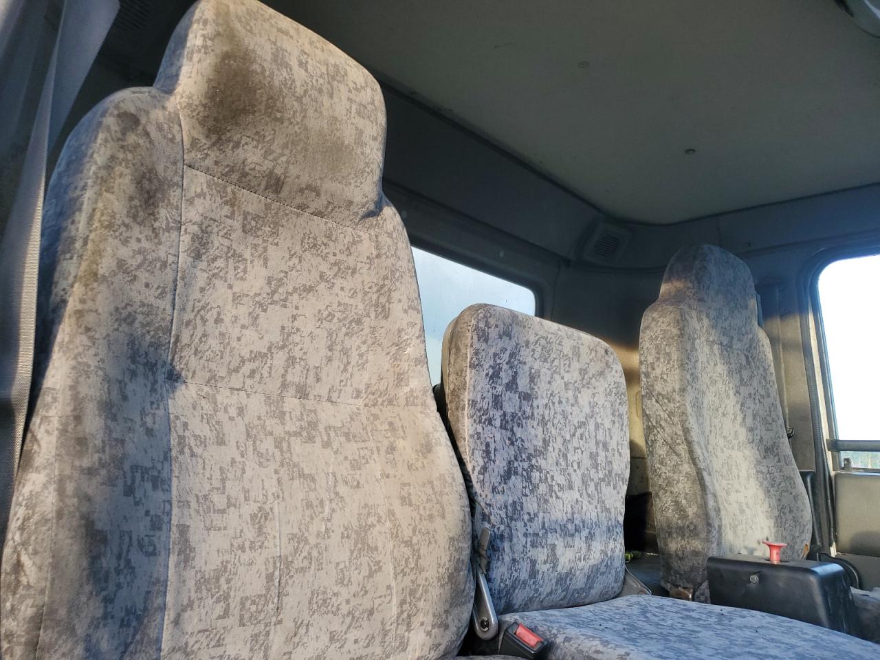 Lot #3287430021 2007 NISSAN DIESEL UD3300