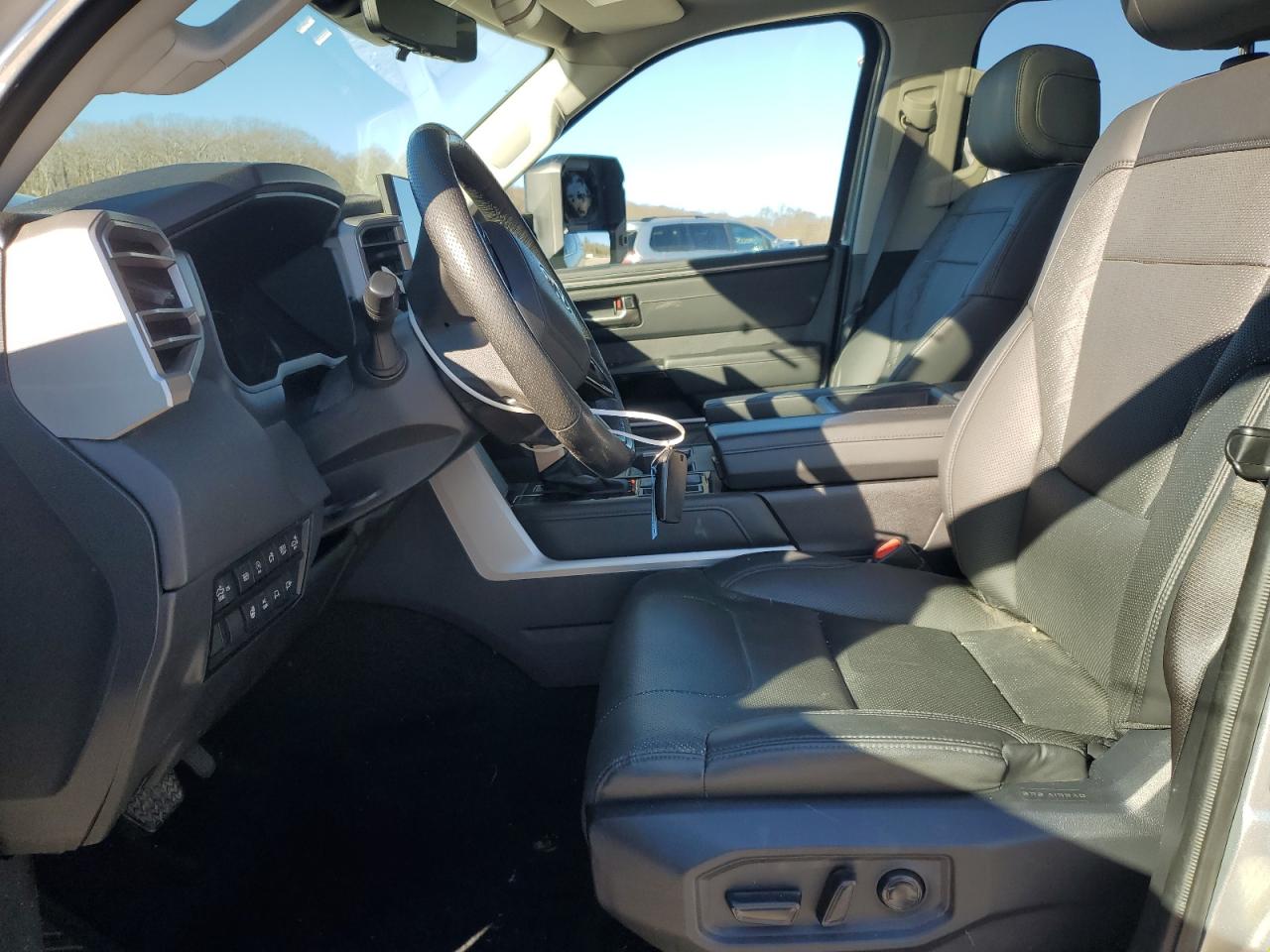 TOYOTA TUNDRA CREWMAX LIMITED