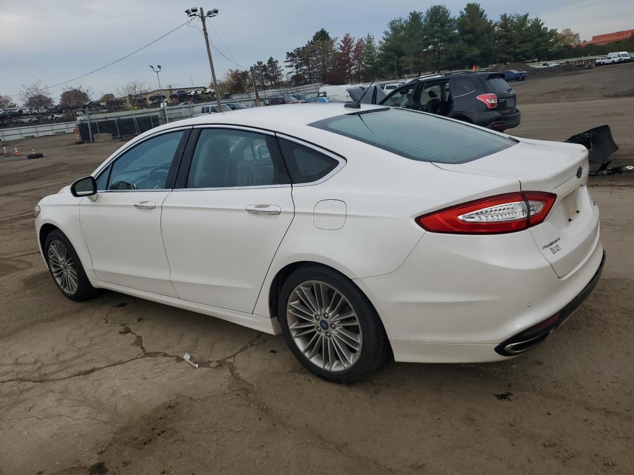 FORD FUSION SE