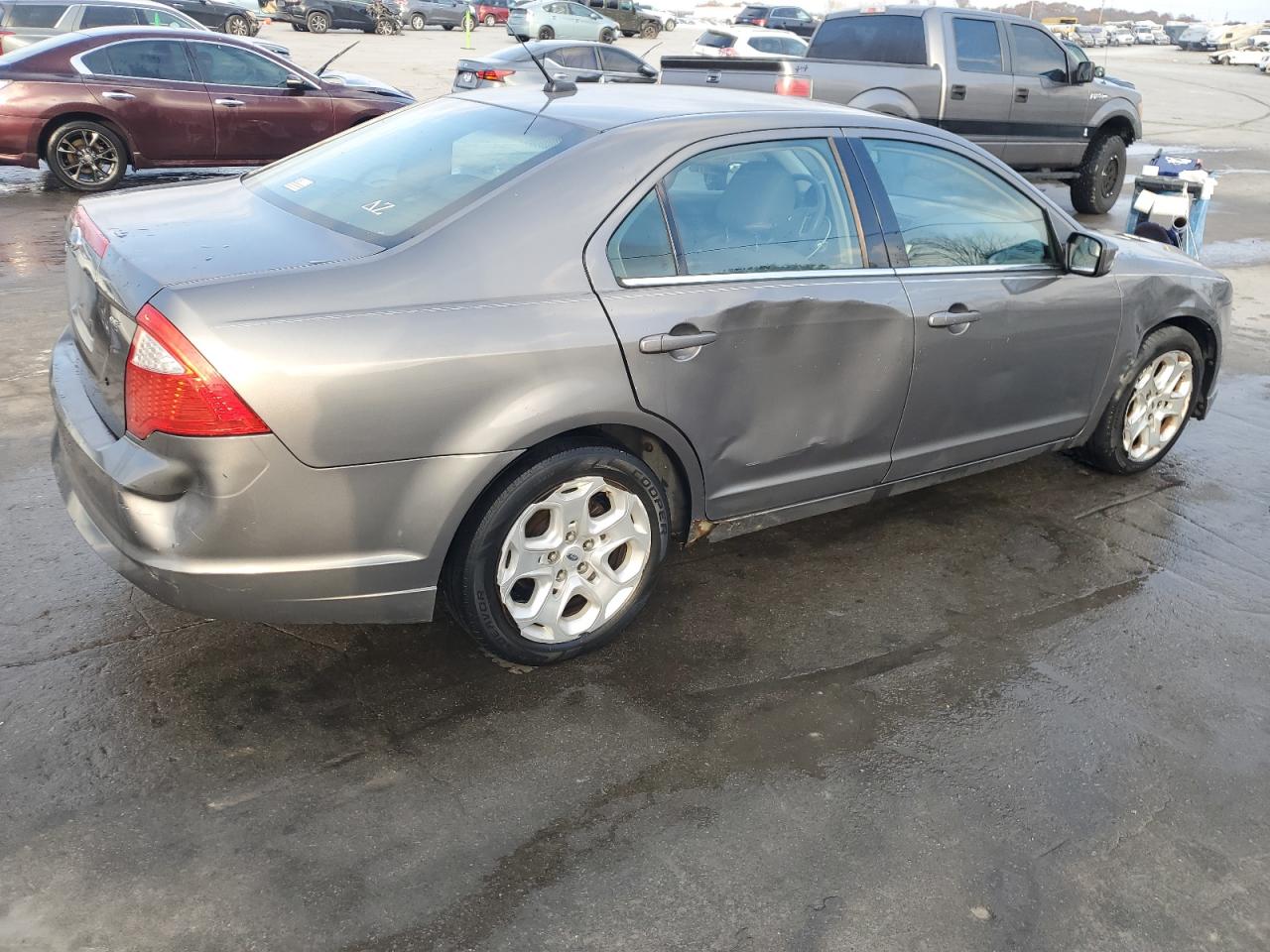 FORD FUSION SE