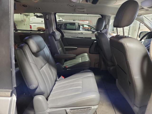 2008 CHRYSLER TOWN & COU #3302923089