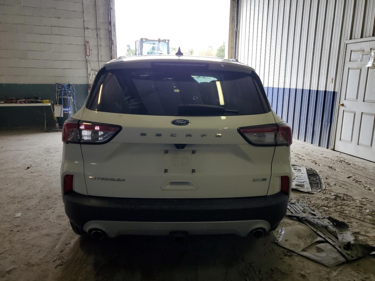 FORD ESCAPE TITANIUM