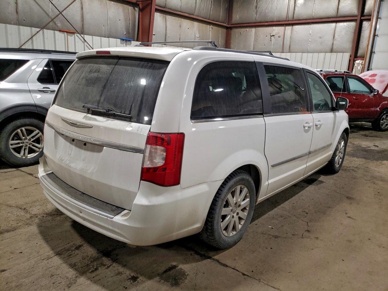 CHRYSLER TOWN & COUNTRY TOURING