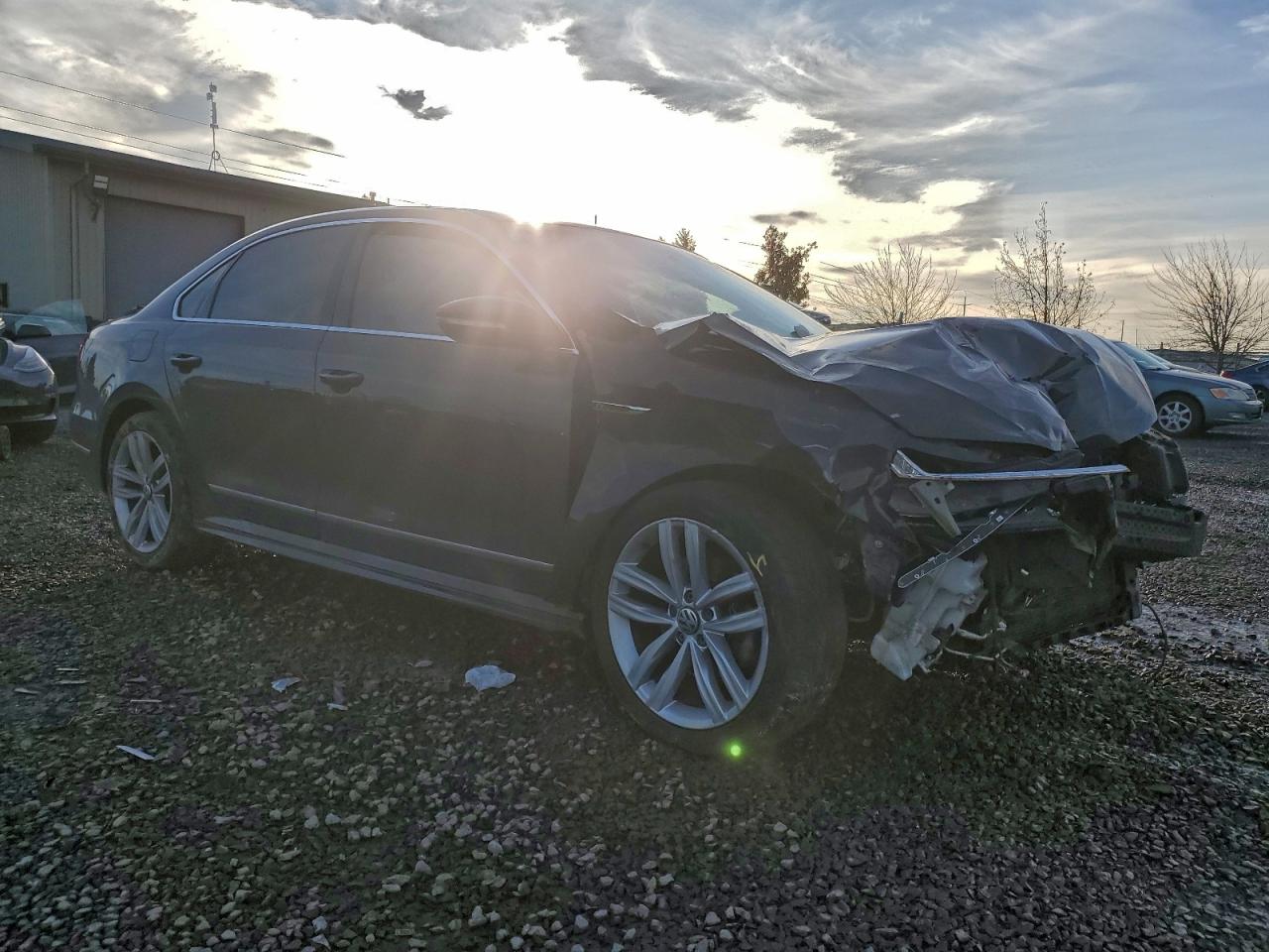 VOLKSWAGEN PASSAT R-LINE