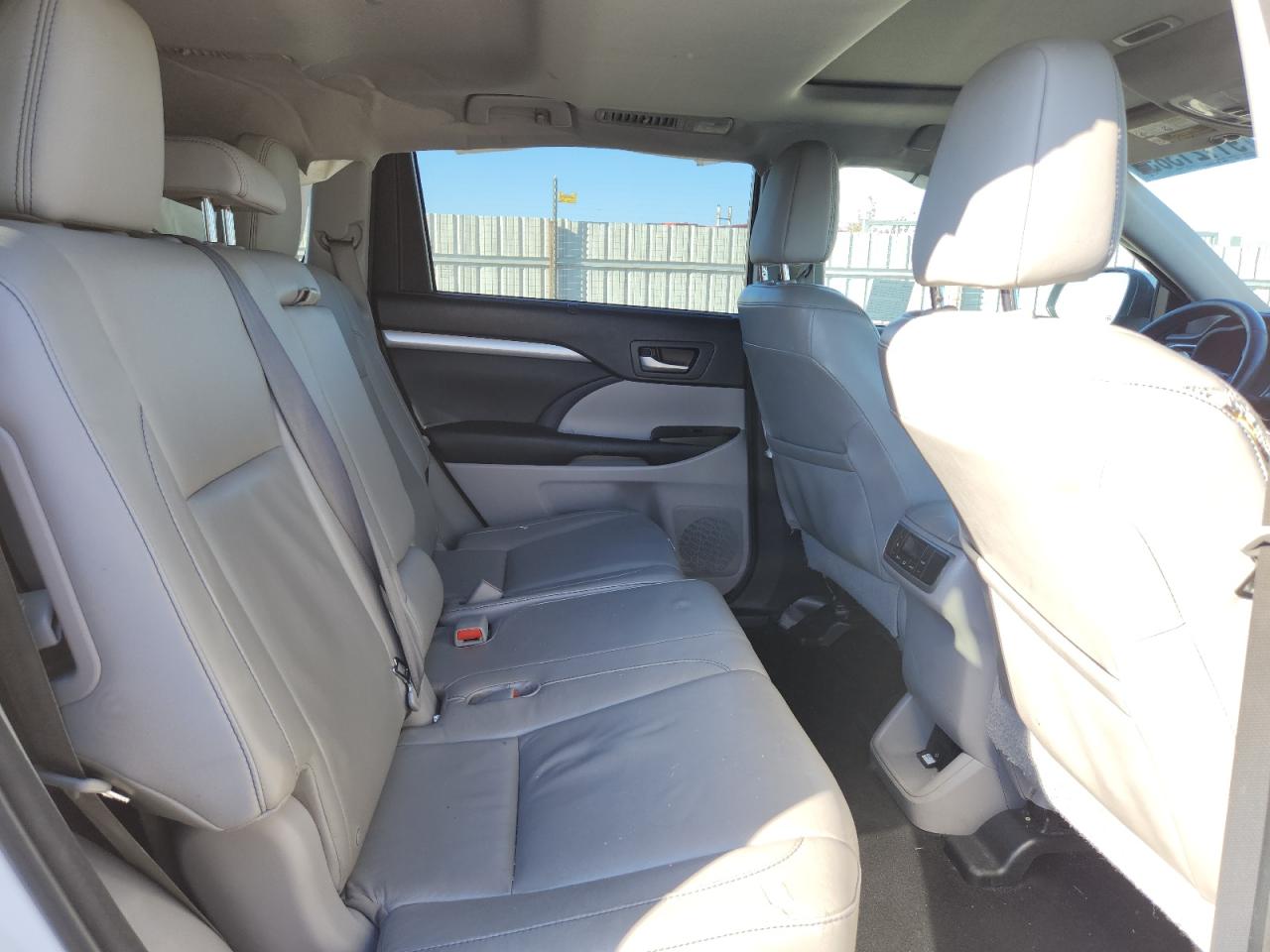 TOYOTA HIGHLANDER XLE