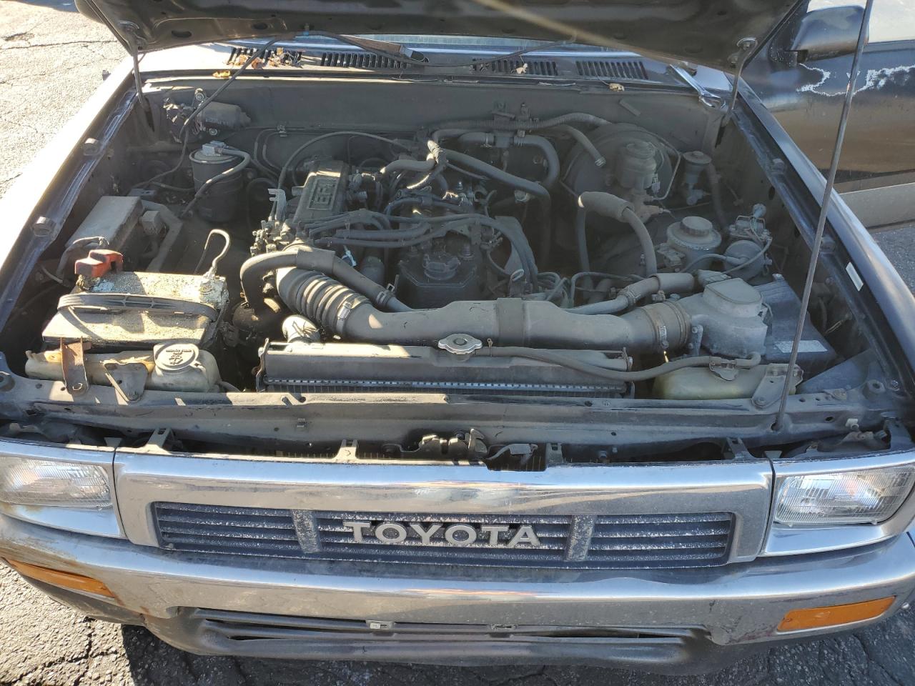 Lot #3290269200 1990 TOYOTA PICKUP 1/2