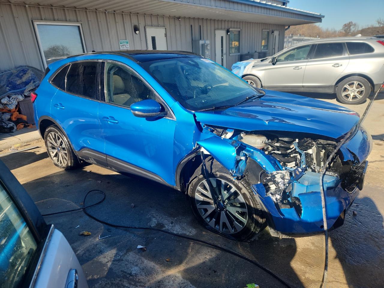 FORD ESCAPE TITANIUM