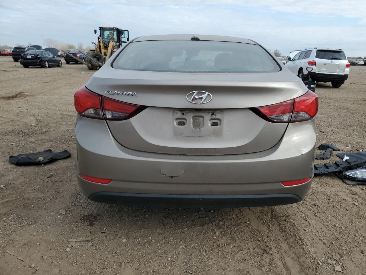 HYUNDAI ELANTRA SE