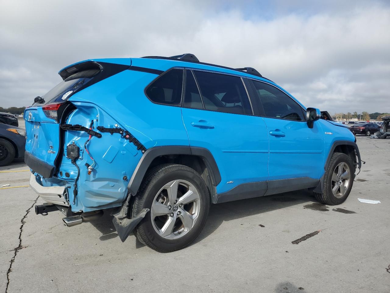 TOYOTA RAV4 XLE PREMIUM