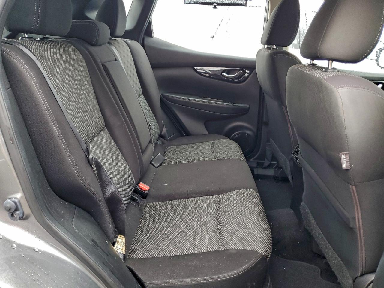 NISSAN ROGUE SPORT S