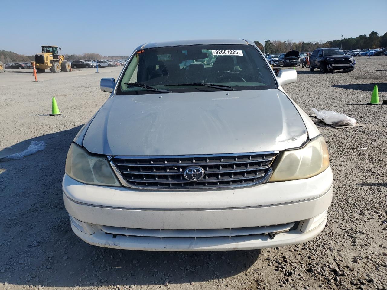 Lot #3298143302 2003 TOYOTA AVALON XL