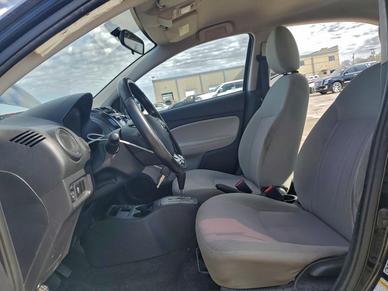 MITSUBISHI MIRAGE G4 ES