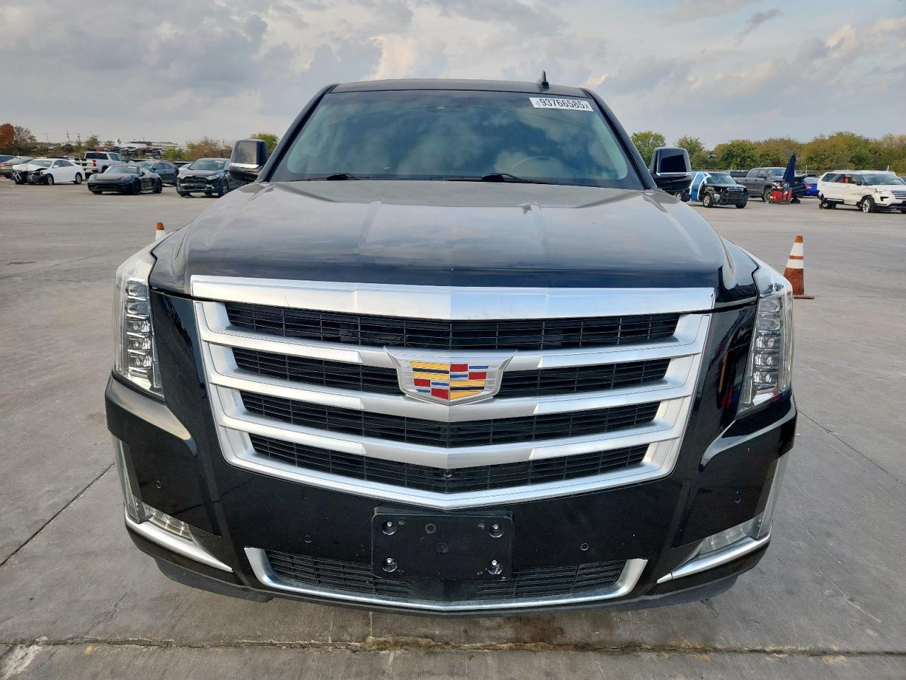CADILLAC ESCALADE LUXURY